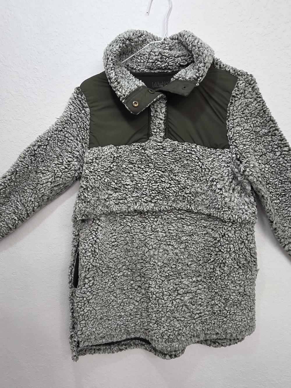 Latched Mama Olive Green & Light Gray Sherpa Pullover Jacket - Picture 2 of 6